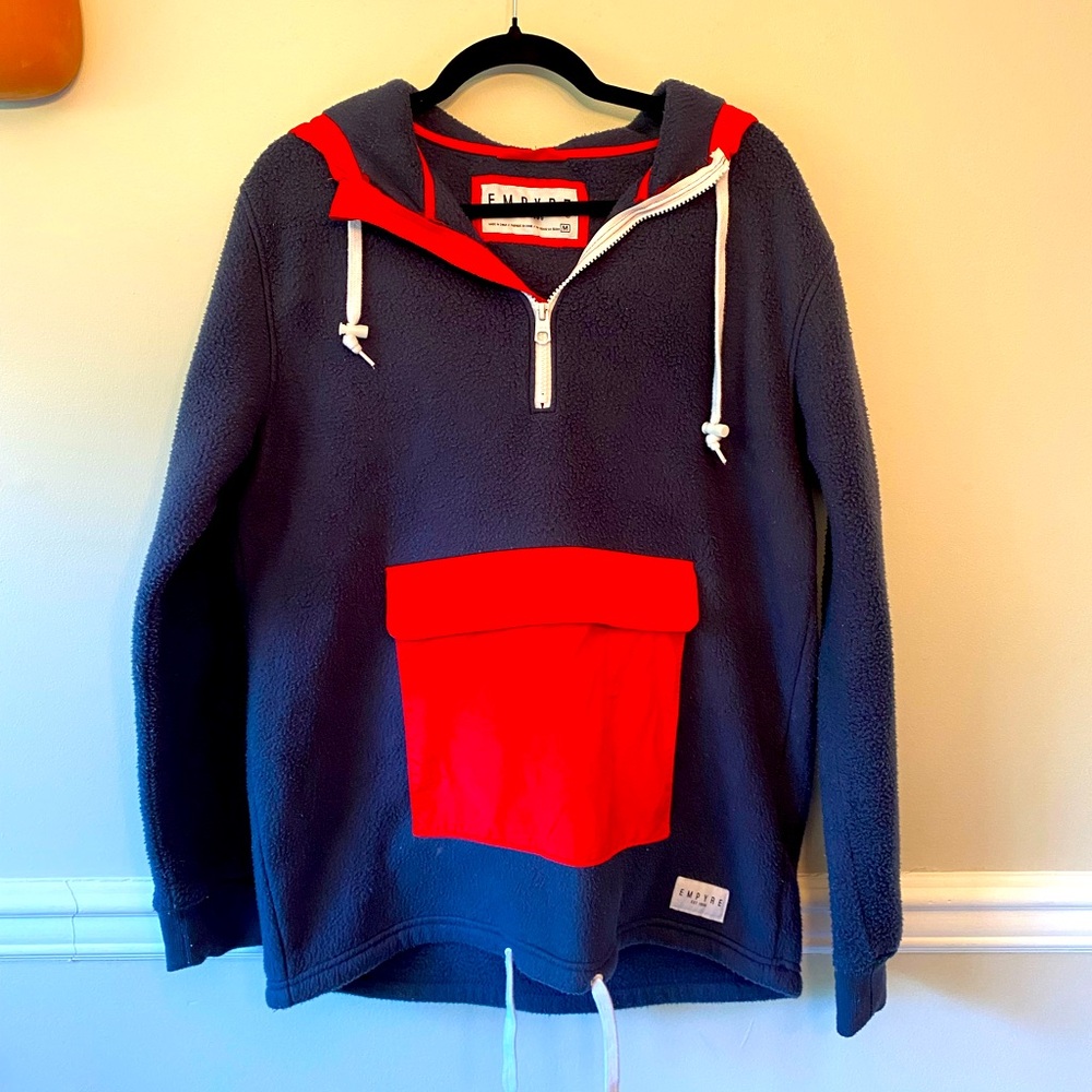 Empyre pullover